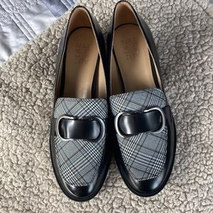 Naturalized plaid top with buckle